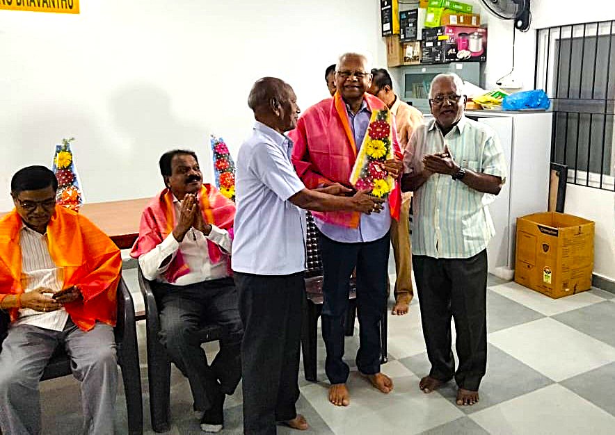 Honouring Showraiah Garu on Guru Purnmima  2025-07-10 .jpg